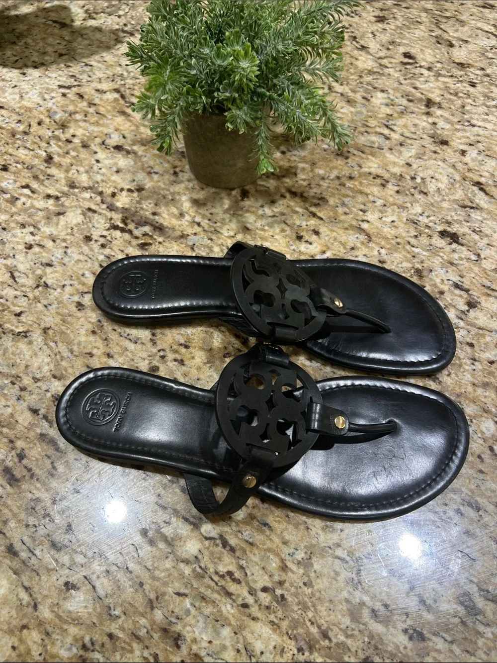 TORY BURCH Miller Black Leather Thong Sandal 11M